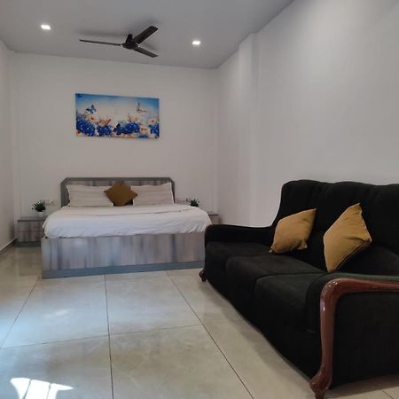 Aqua Villa Luxury Home Stay Лонавла Екстер'єр фото