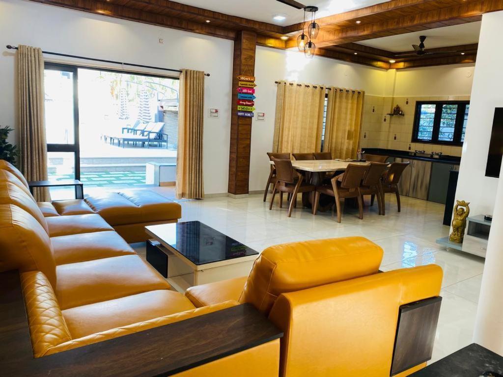 Aqua Villa Luxury Home Stay Лонавла Екстер'єр фото
